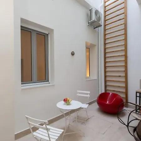 Troon Of House * Athens